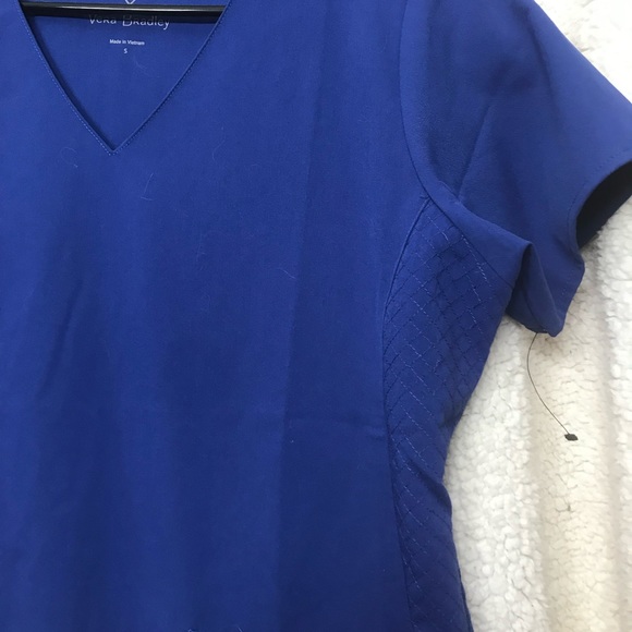 VERA BRADLEY scrub top - Picture 3 of 8